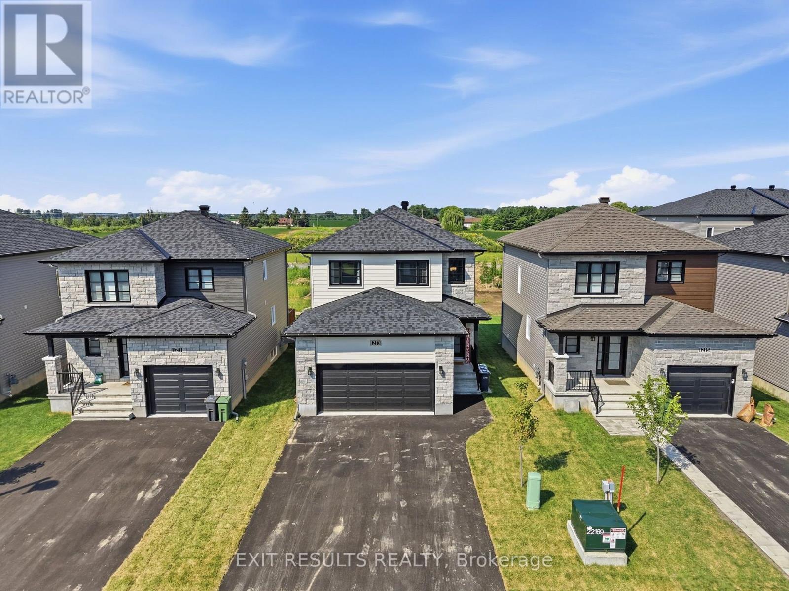 1213 MONTBLANC CRESCENT - 30
