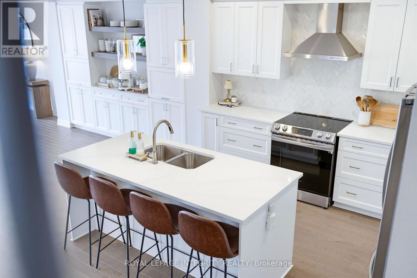 4 Bed, 3 Bath House for Sale in Ottawa – 958 OMAGAKI WAY, Ottawa – MLS# X13764312 - Image 14