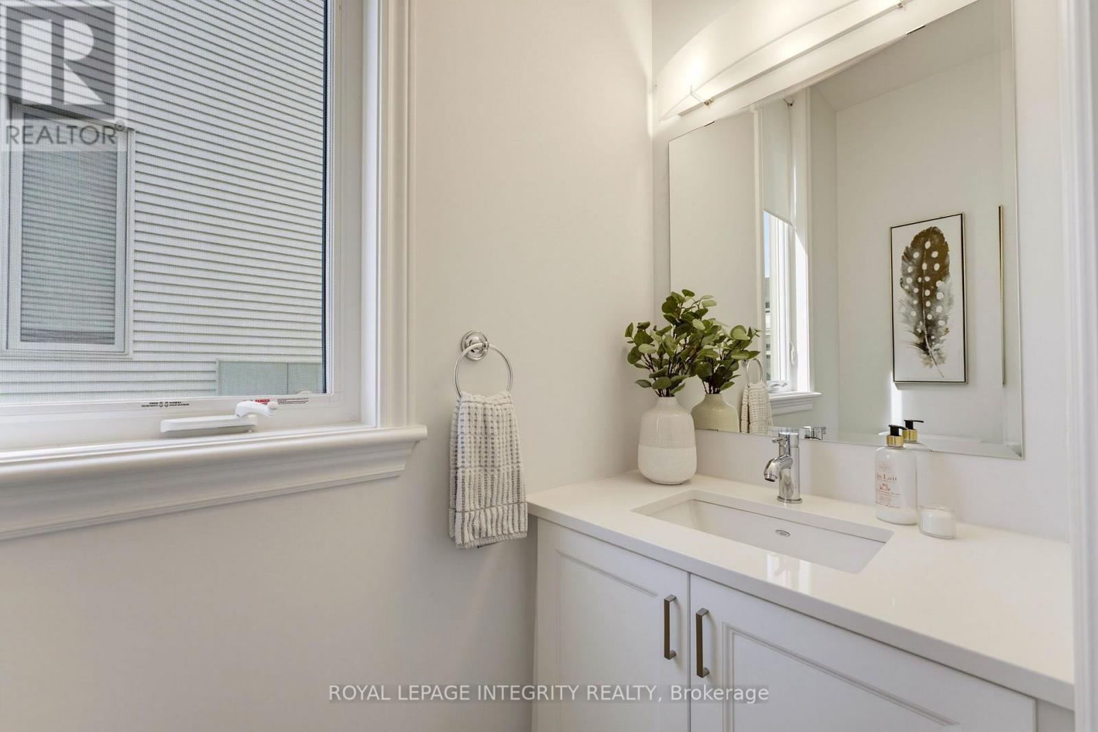 958 OMAGAKI WAY, Ottawa — photo 6