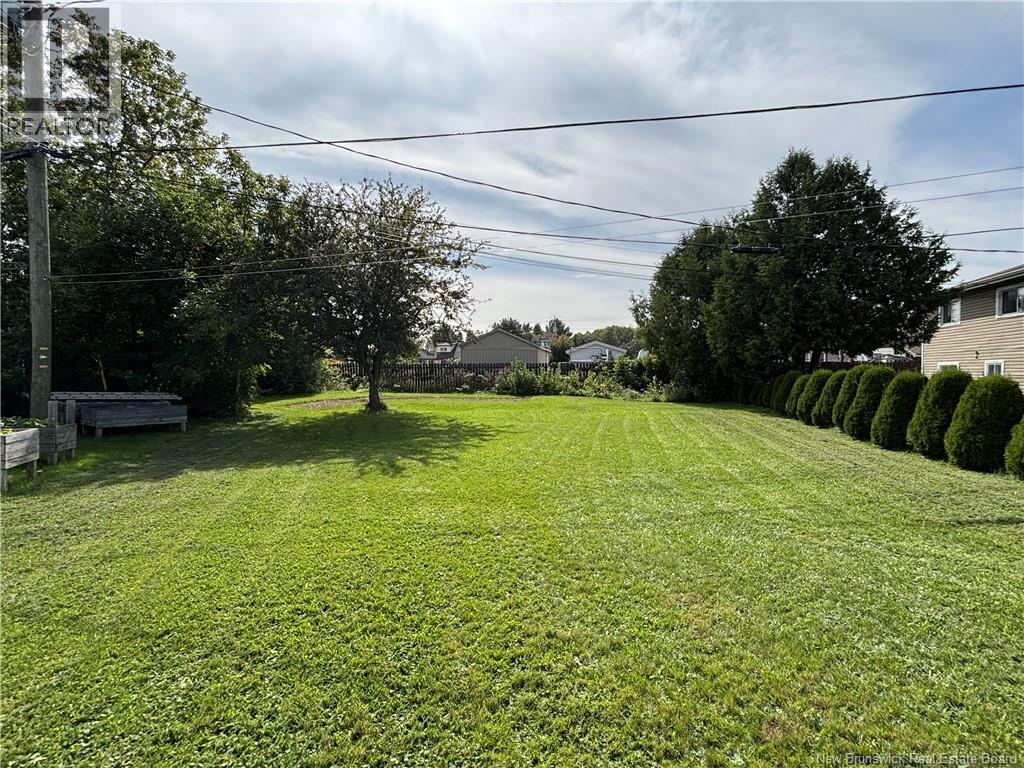 810 Couture Street - 10