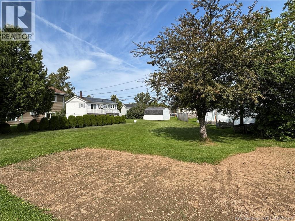 810 Couture Street - 11
