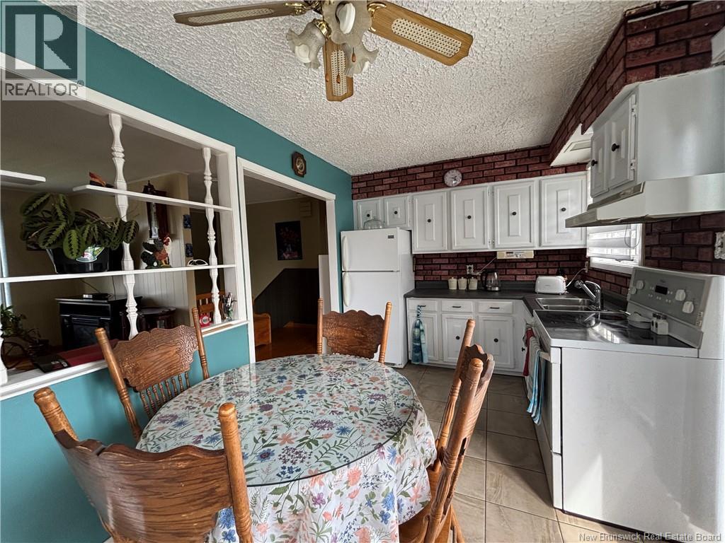 810 Couture Street - 14