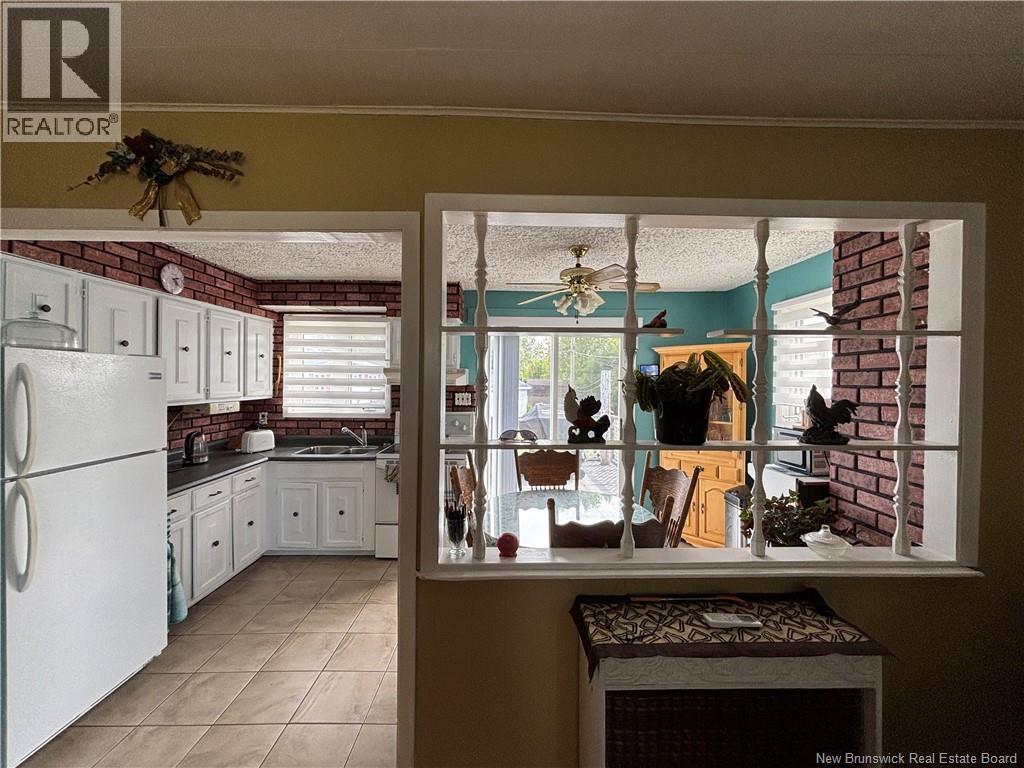 810 Couture Street - 16