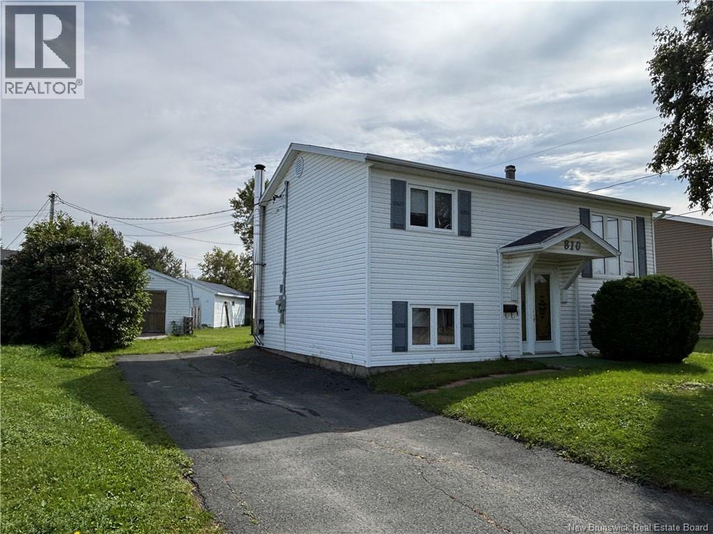 810 Couture Street - 2