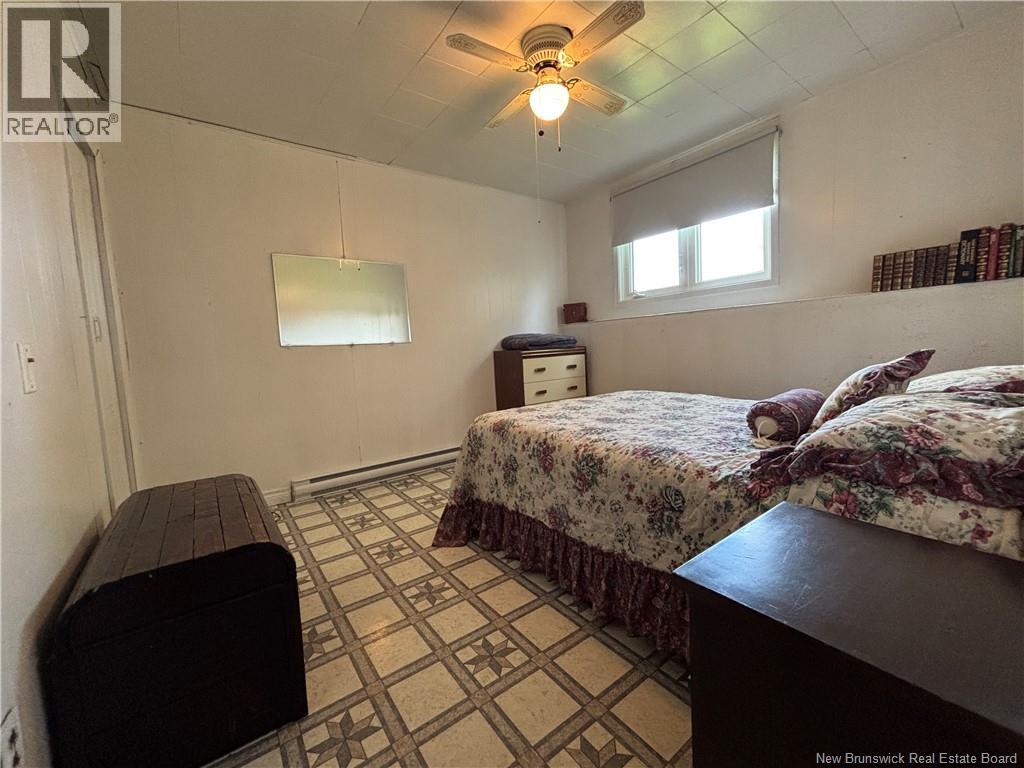 810 Couture Street - 28