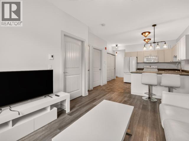 206-505 OGILVIE STREET - 10