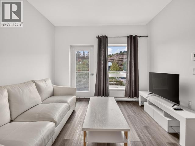 206-505 OGILVIE STREET - 11