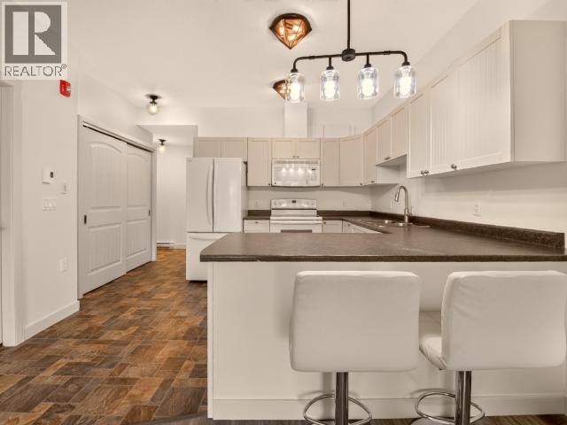 206-505 OGILVIE STREET - 12