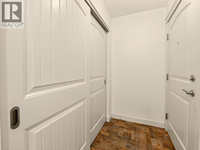 206-505 OGILVIE STREET - 3