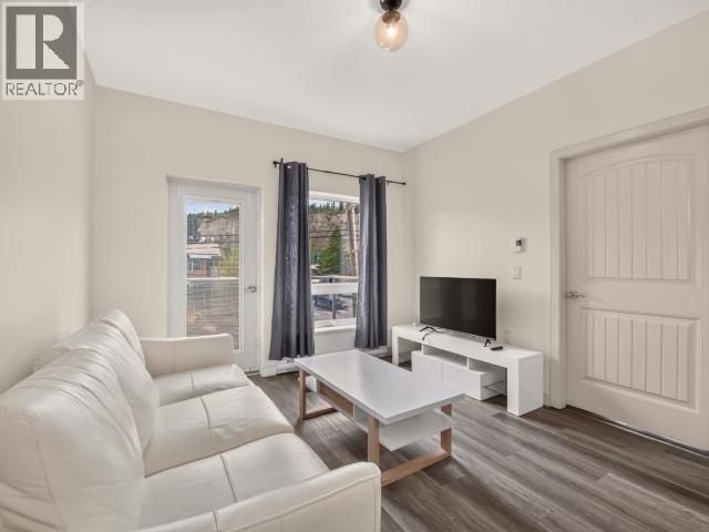 206-505 OGILVIE STREET - 9