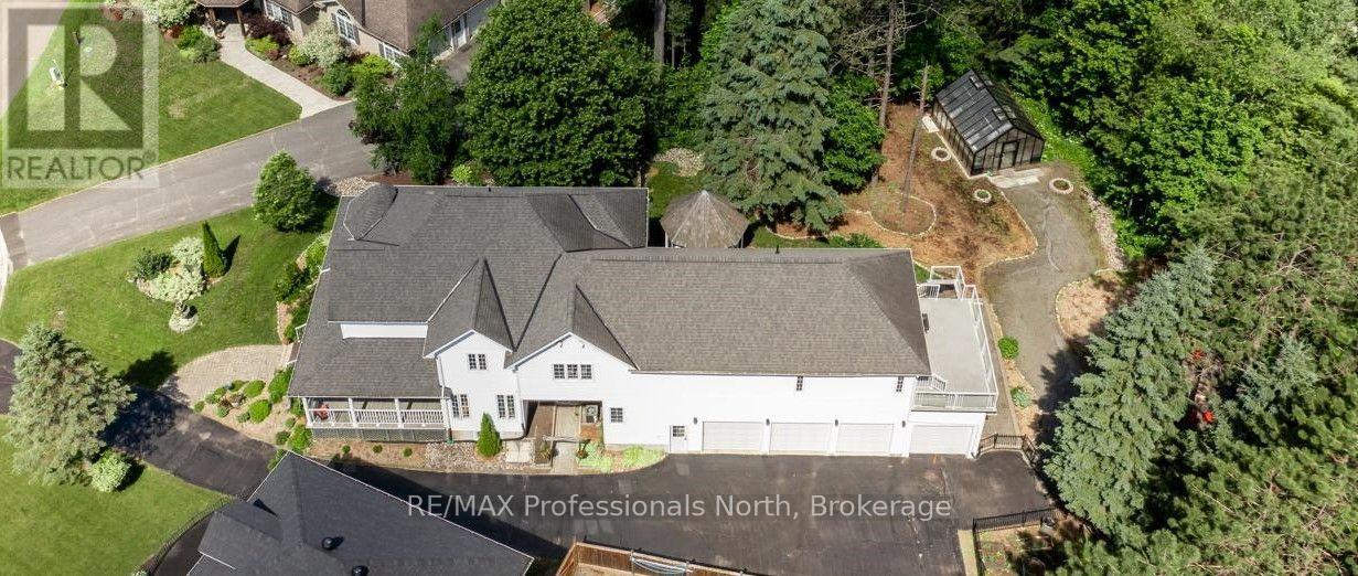 9 MELANE COURT, Bracebridge (Macaulay) — photo 2