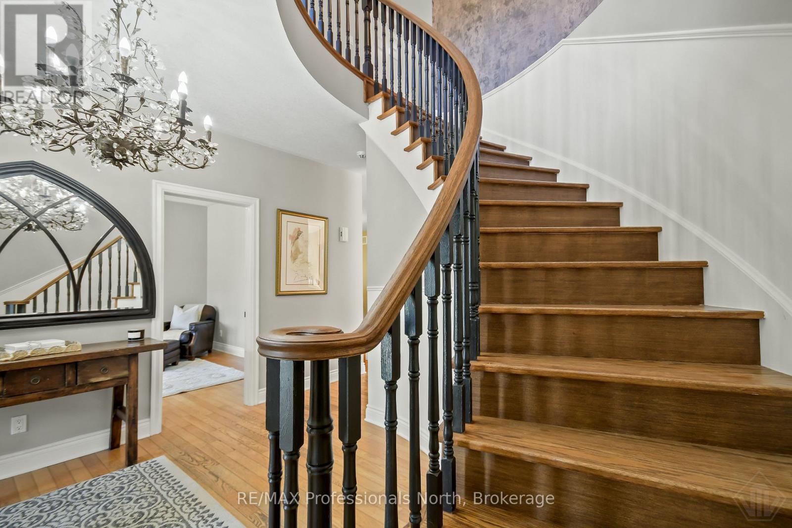 9 MELANE COURT, Bracebridge (Macaulay) — photo 3