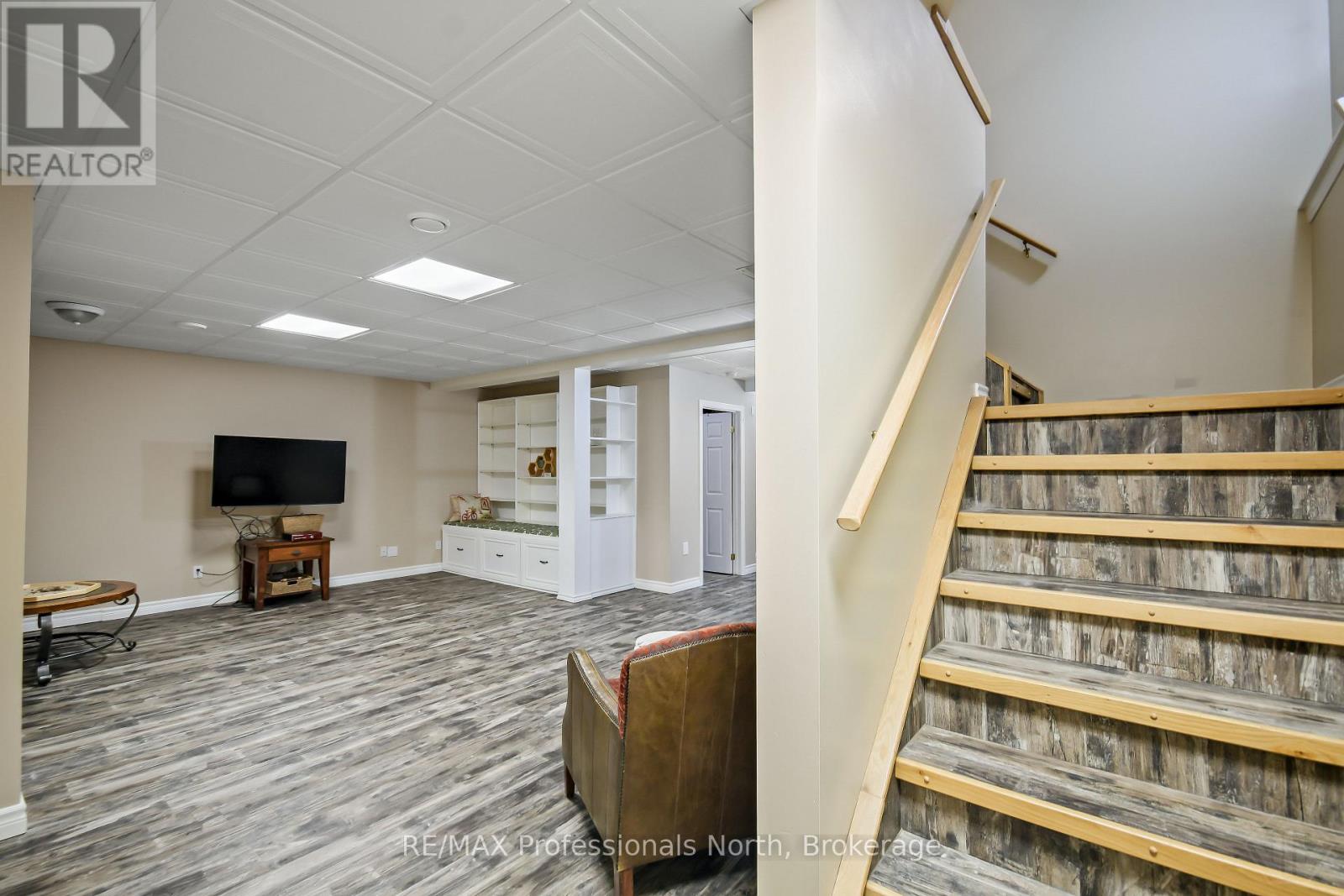 9 MELANE COURT - Image 32