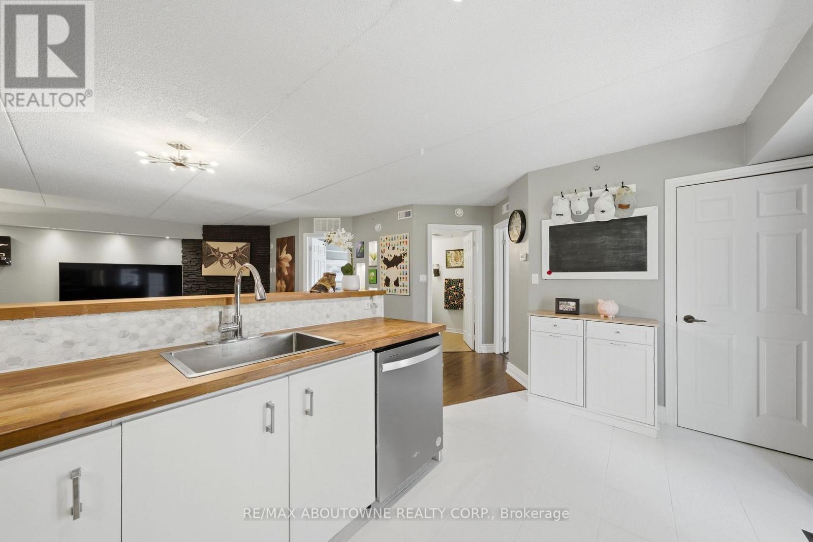 #111 4015 KILMER DRIVE - Image 15