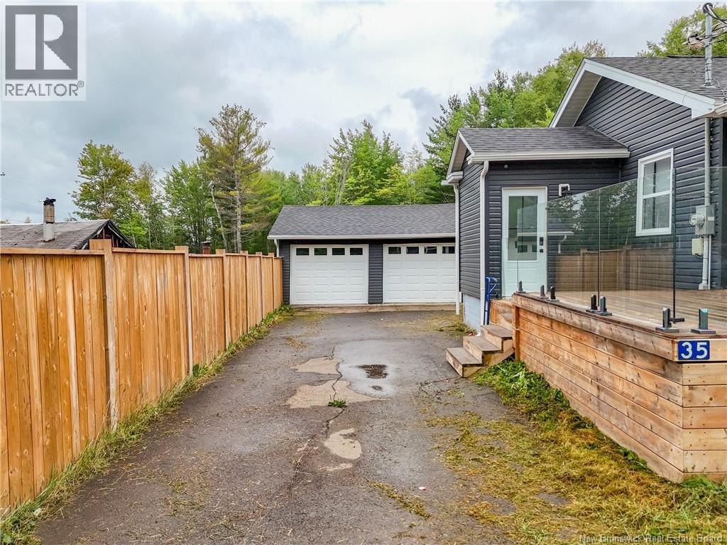 35 Centennial Drive, Minto — photo 2