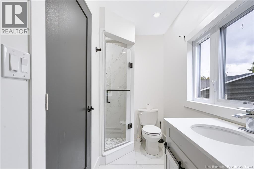 35 Centennial Drive - 24