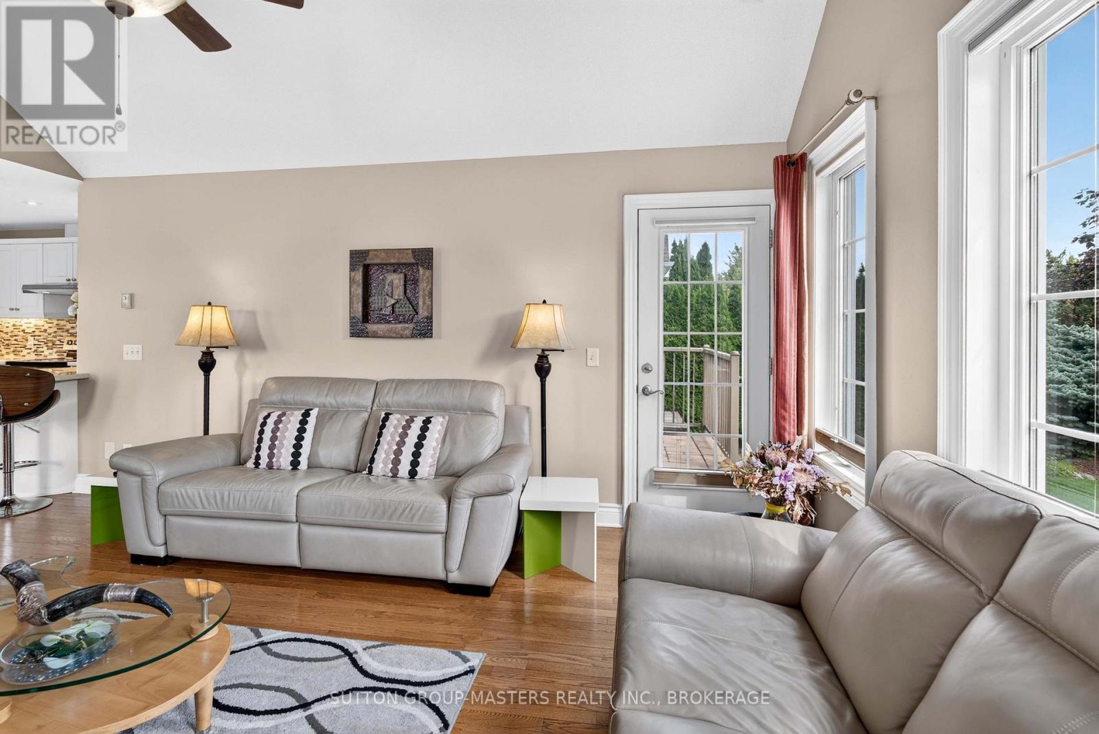 100 BRITANNIA CRESCENT - 11