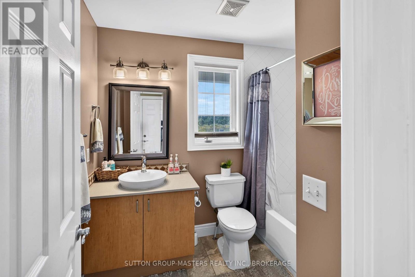 100 BRITANNIA CRESCENT - Image 19