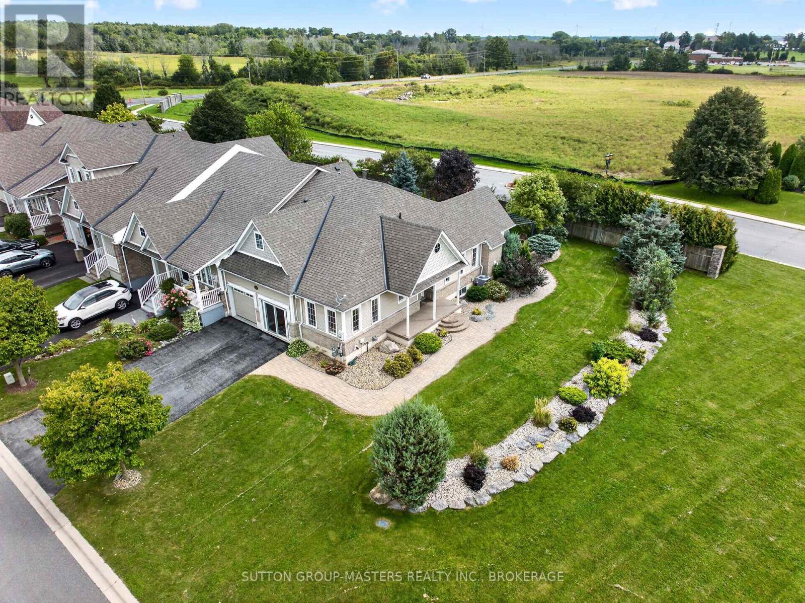 100 BRITANNIA CRESCENT, Loyalist (Bath) — photo 2