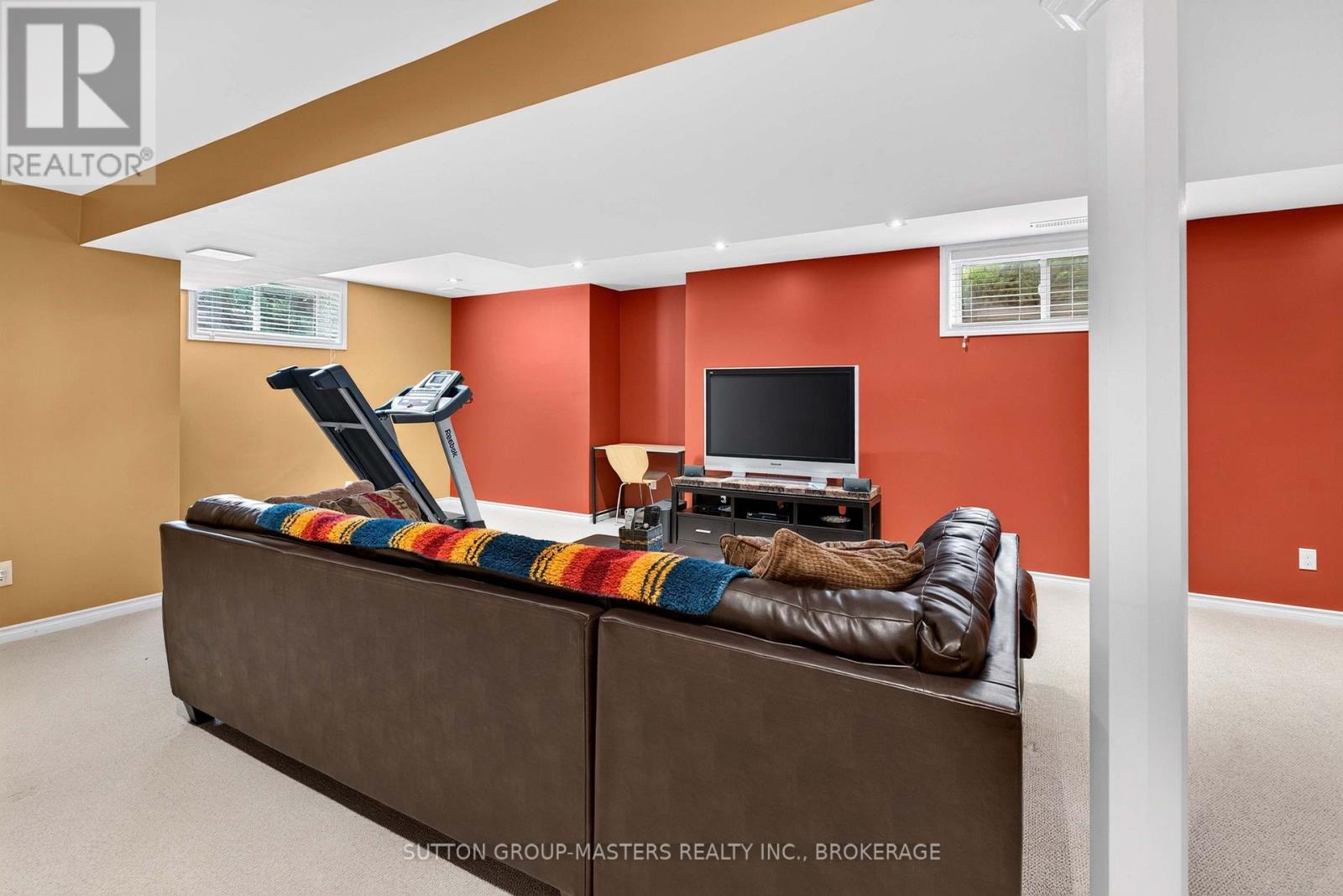 100 BRITANNIA CRESCENT - Image 32