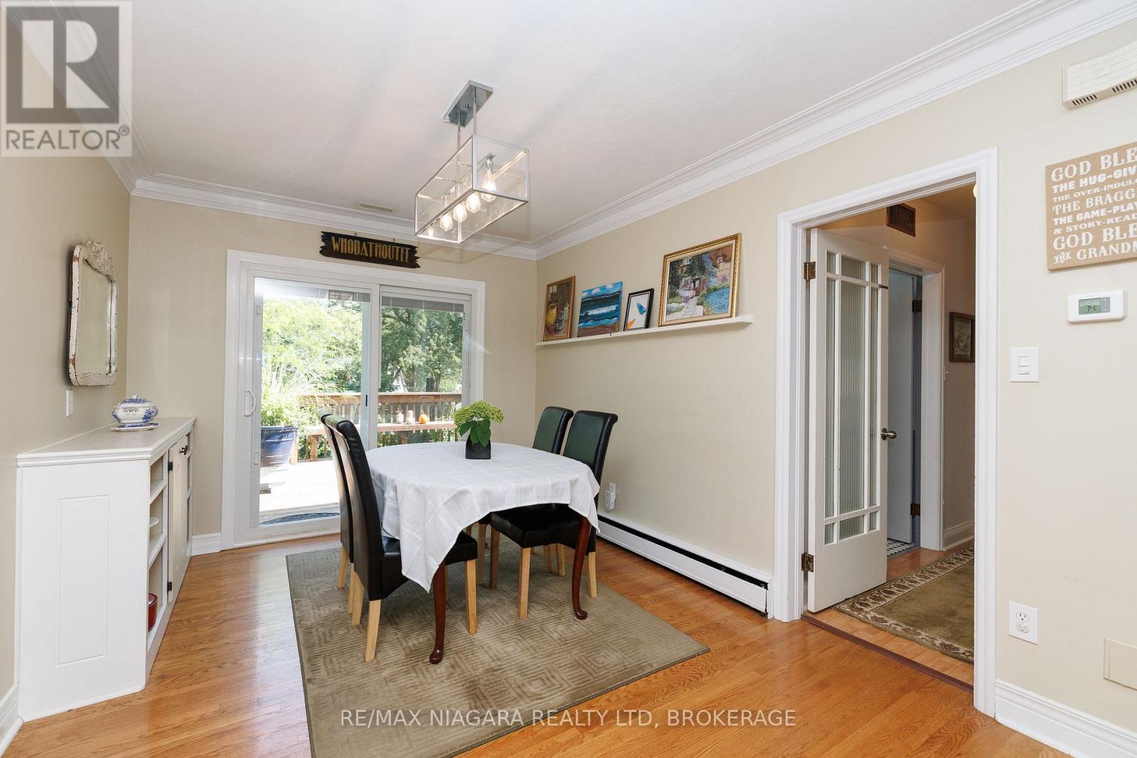 6329 GOODSIR CRESCENT - 11