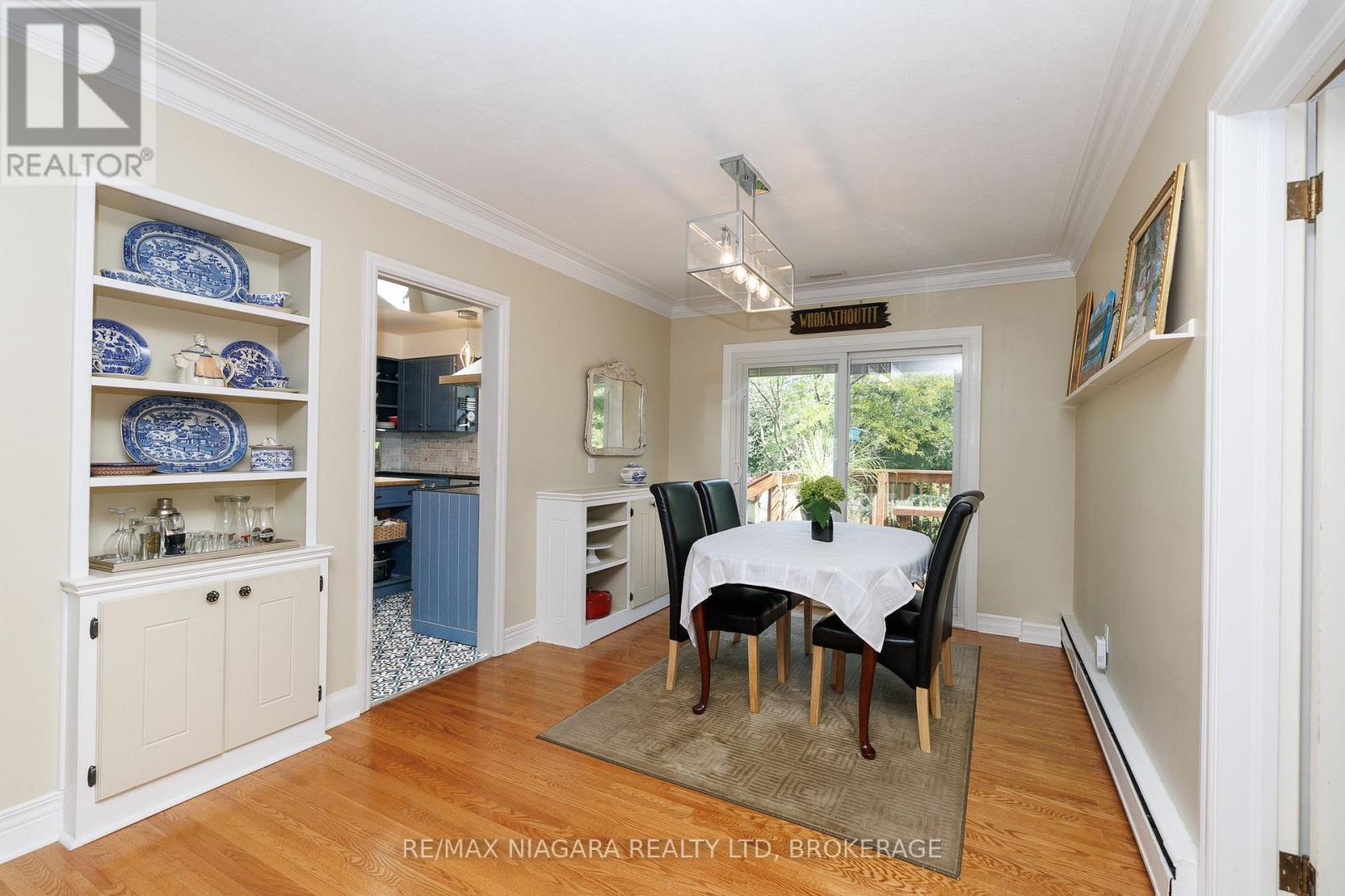 6329 GOODSIR CRESCENT - 12