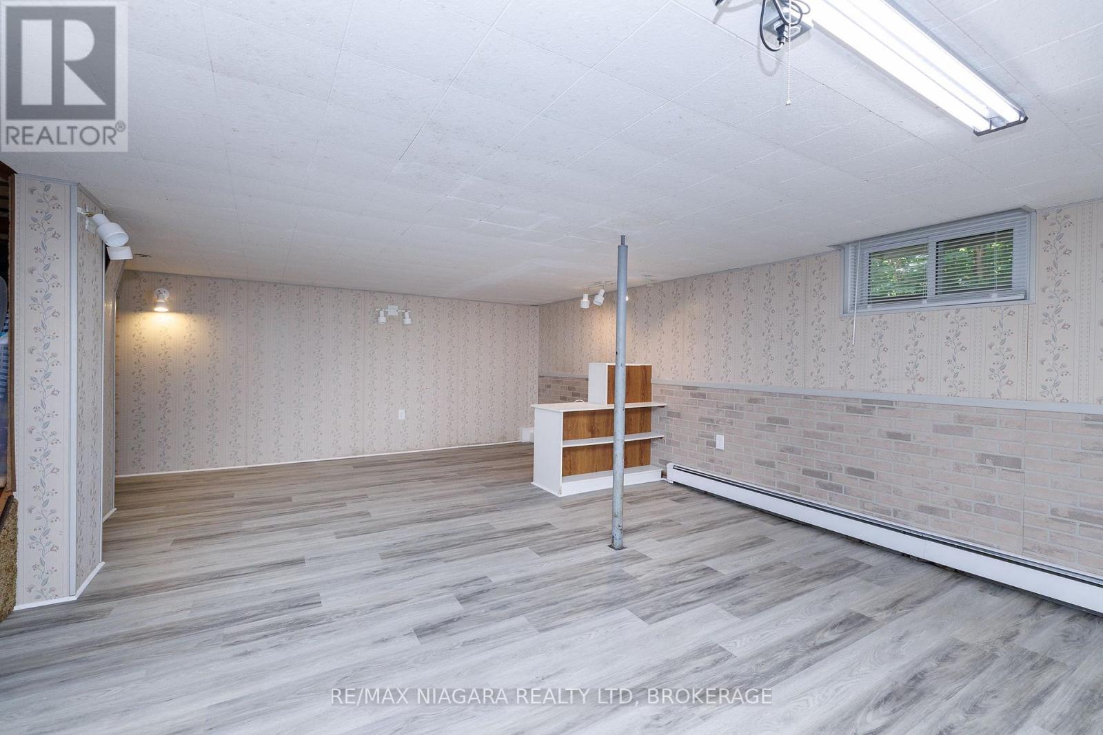 6329 GOODSIR CRESCENT - Image 32