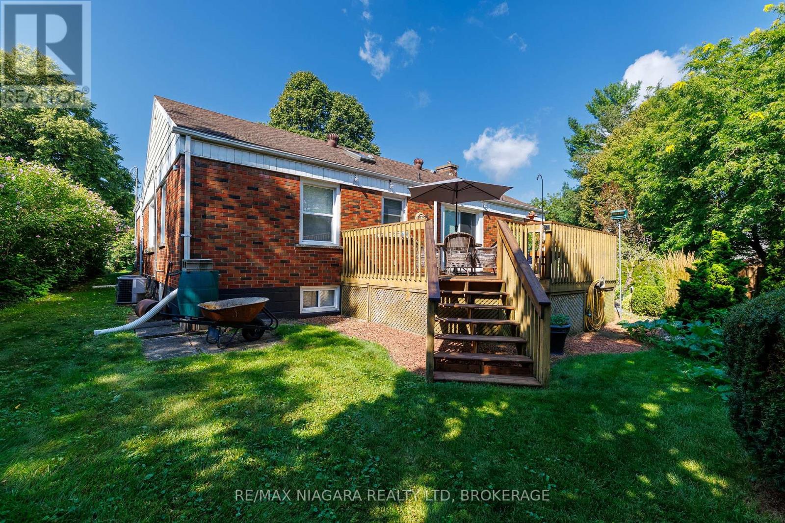 6329 GOODSIR CRESCENT - 45