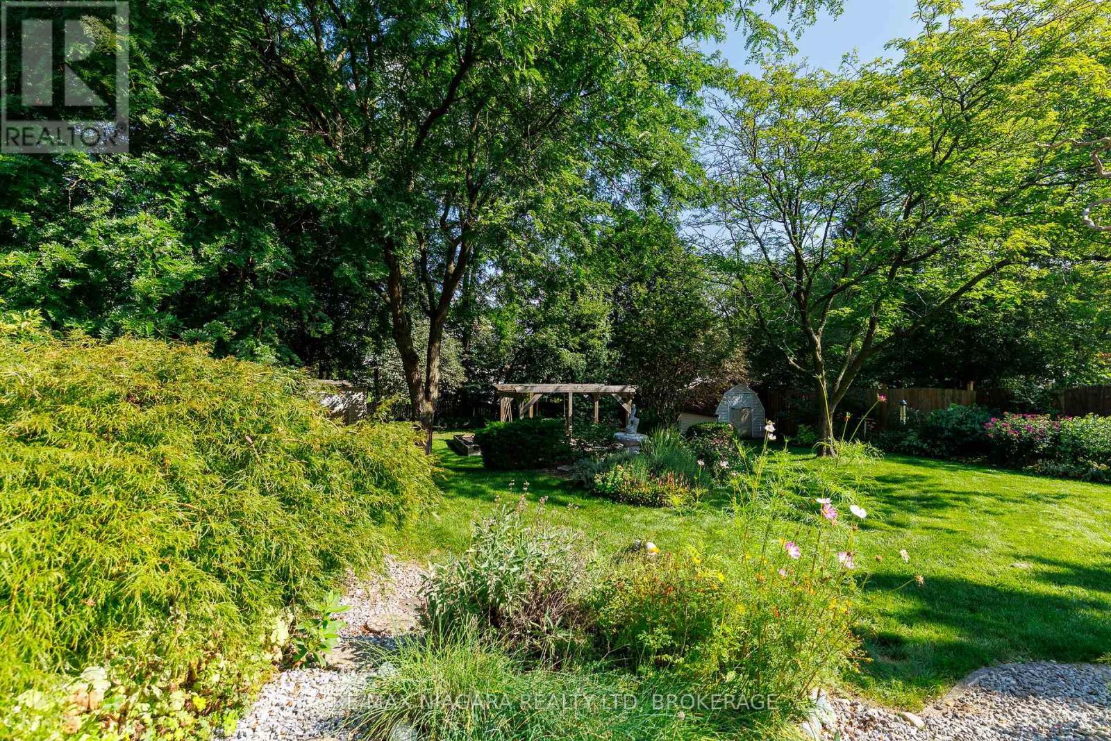 6329 GOODSIR CRESCENT - 5