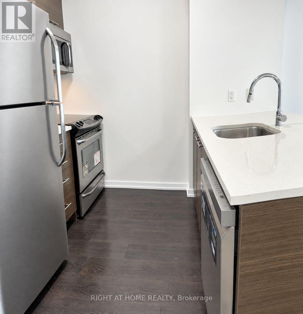 #404 66 FOREST MANOR ROAD - 7