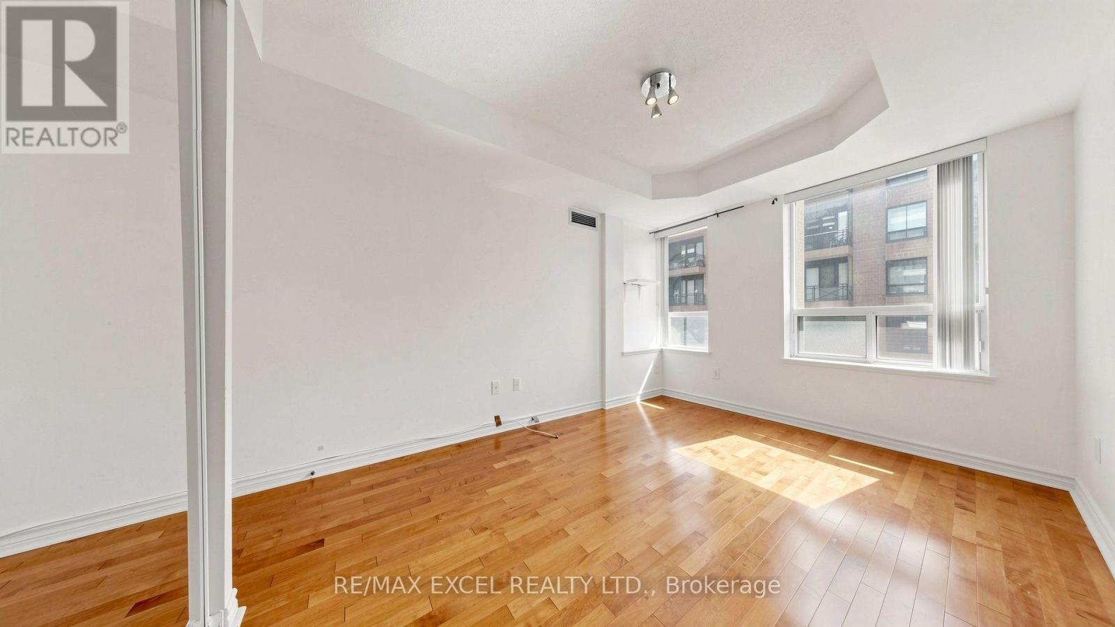 #506 30 HAYDEN STREET - 17