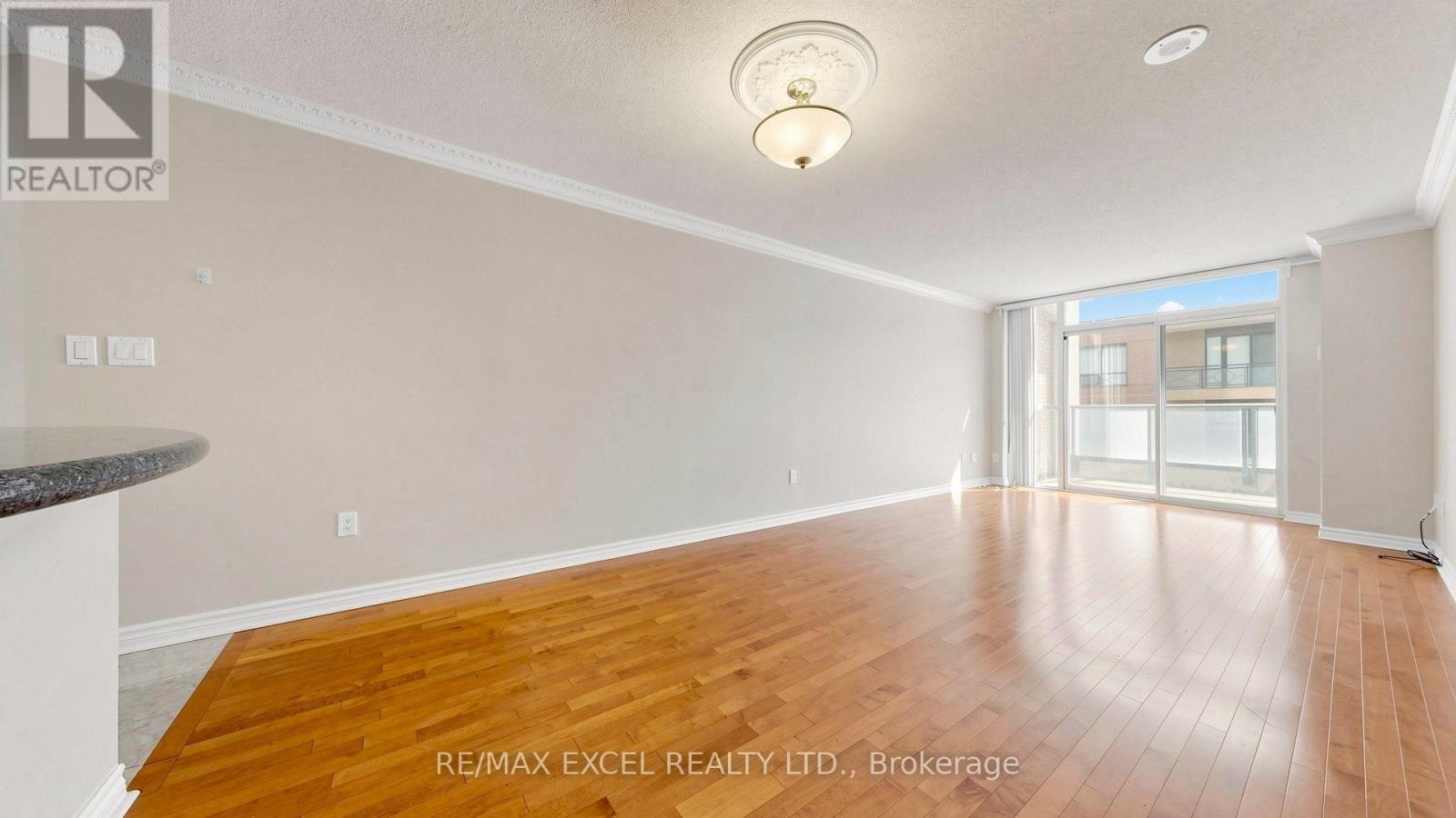 #506 30 HAYDEN STREET - 7