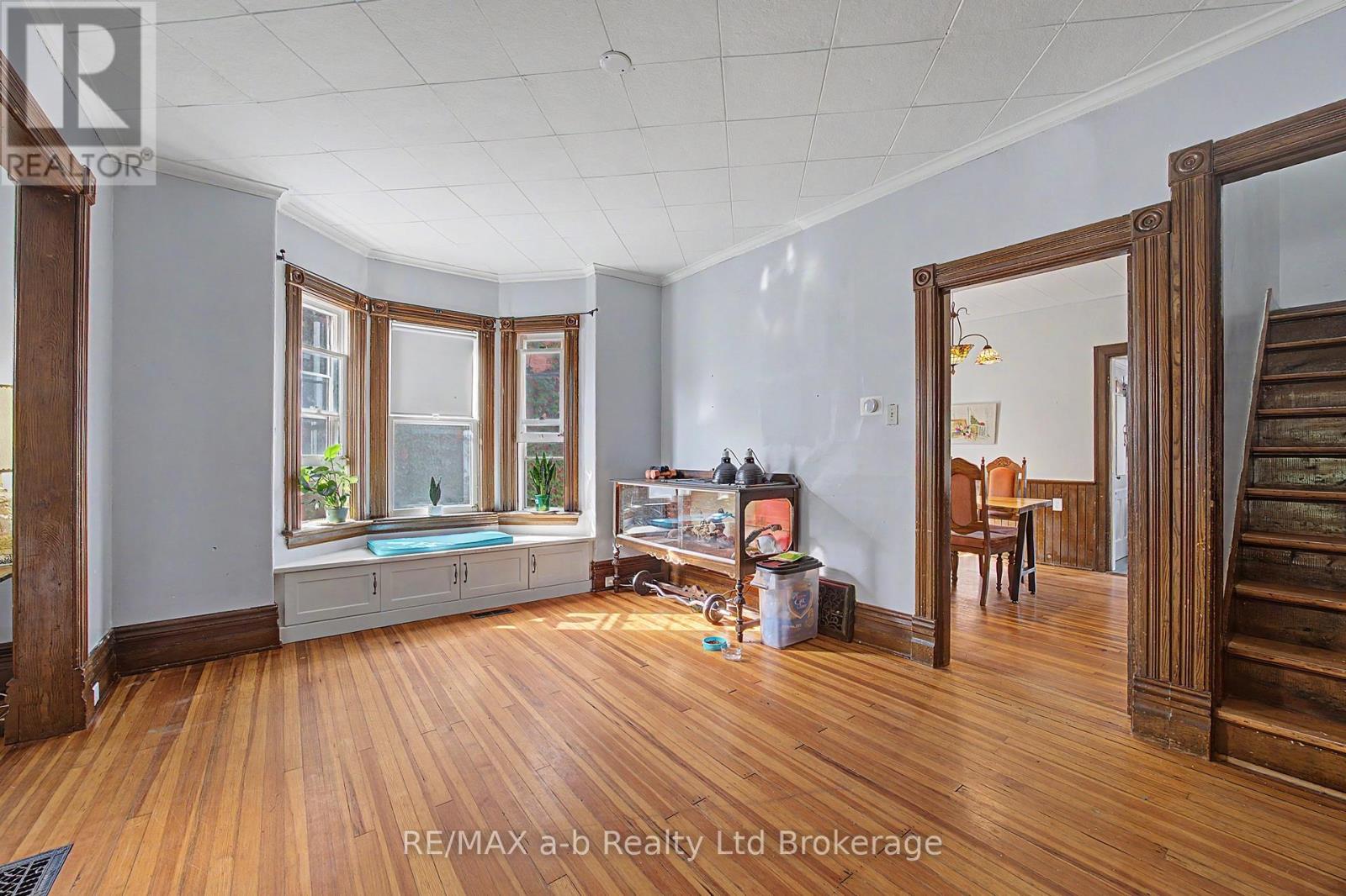 225 GRAHAM STREET - 12