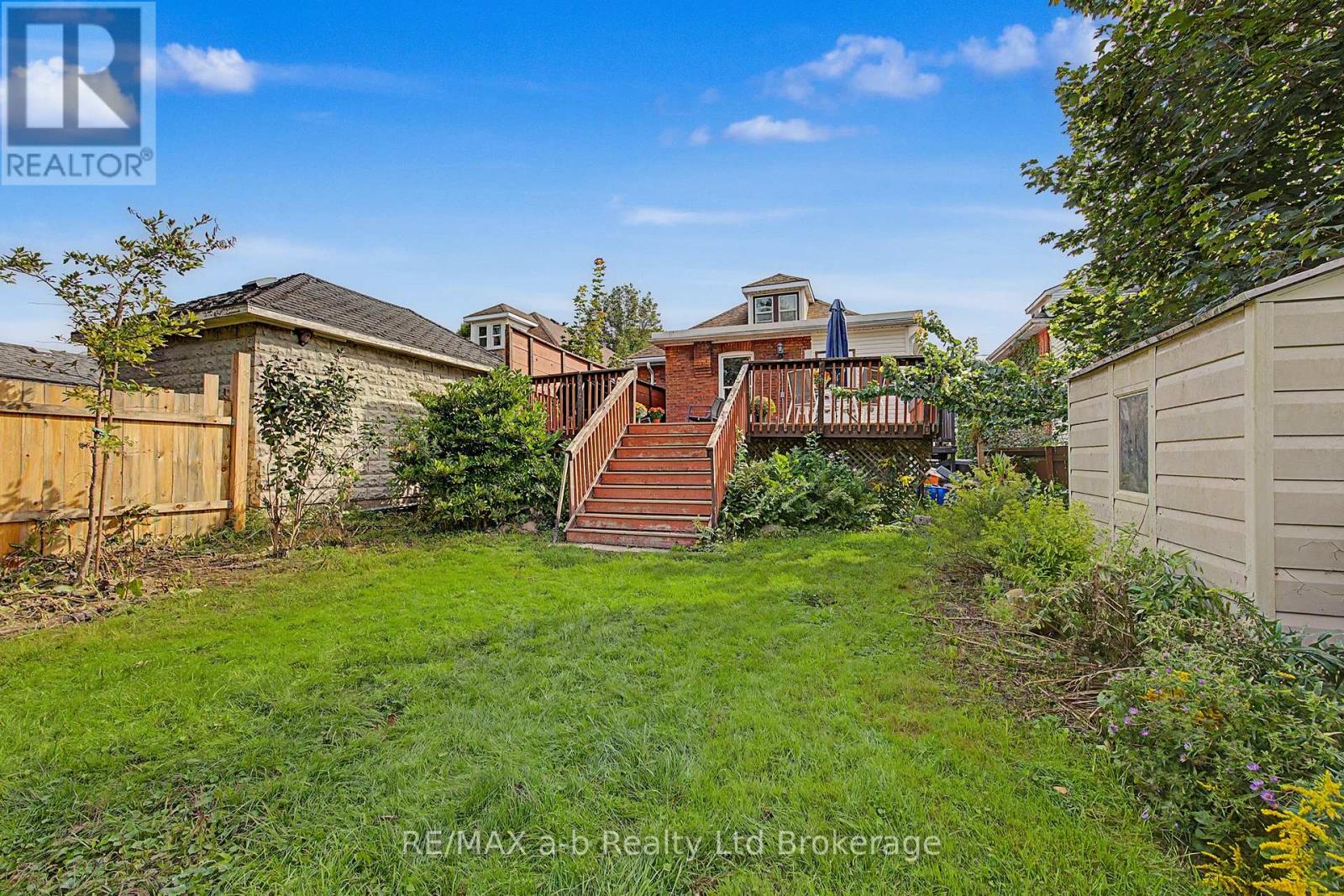 225 GRAHAM STREET - Image 30