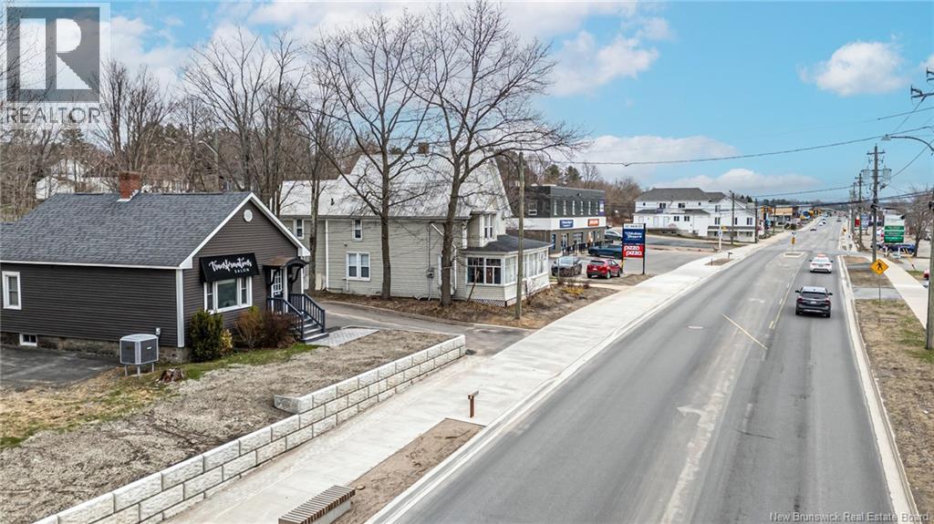 123 Main Street, Fredericton, New Brunswick, E3A1C6, Fredericton, New Brunswick — photo 4 of 5