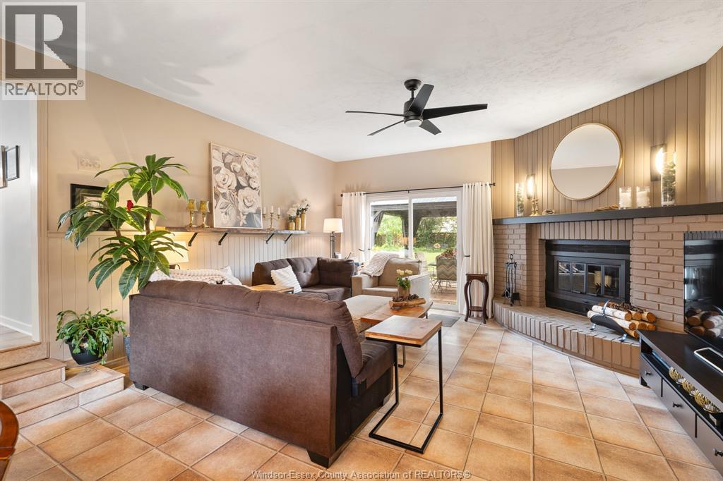3274 Parkwood AVENUE - 18