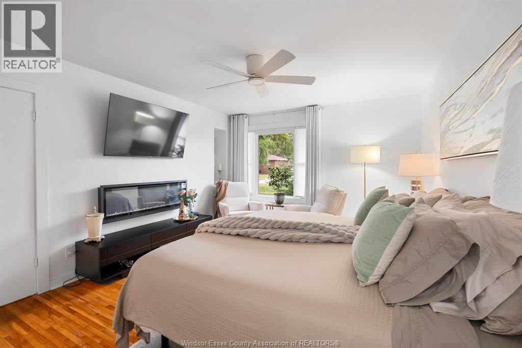 3274 Parkwood AVENUE - 22