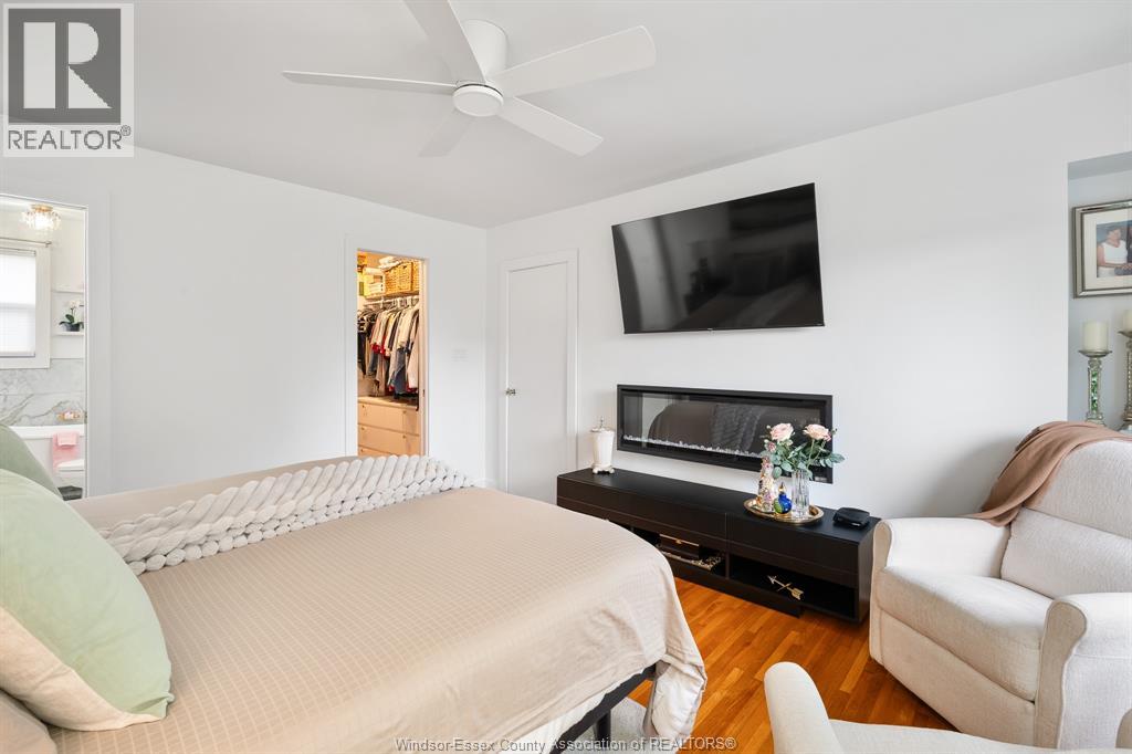 3274 Parkwood AVENUE - 23