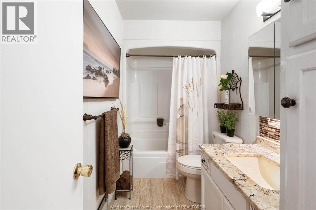 3274 Parkwood AVENUE - 29