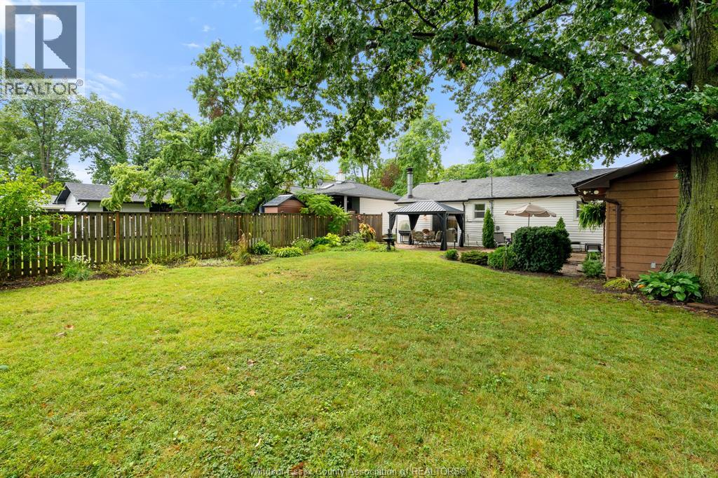 3274 Parkwood AVENUE - Image 32