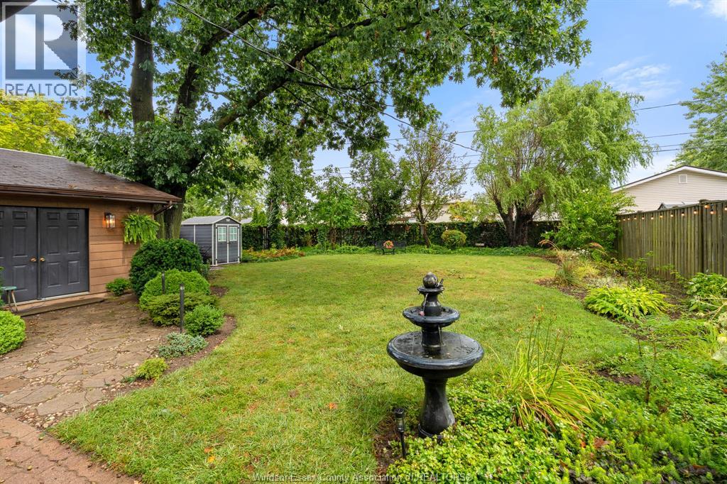 3274 Parkwood AVENUE - Image 33