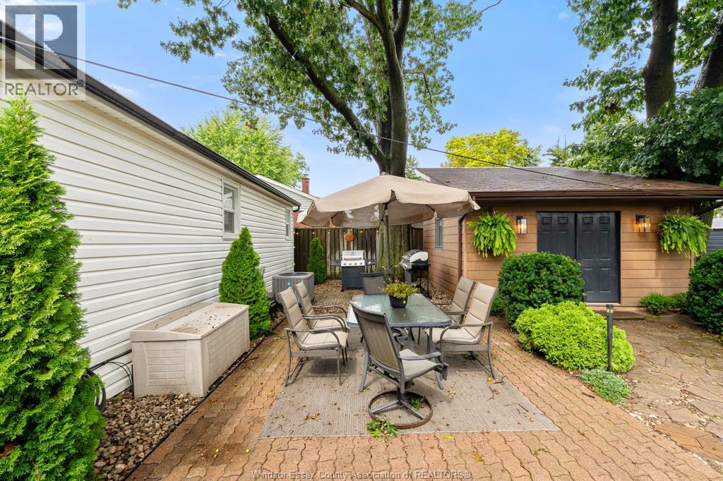 3274 Parkwood AVENUE - 38