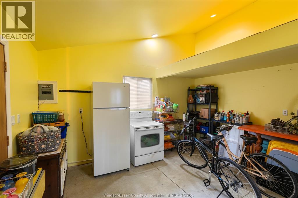 3274 Parkwood AVENUE - 41