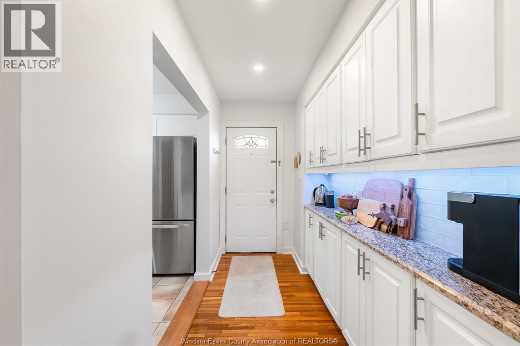 3274 Parkwood AVENUE - 9