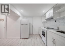 1215 Chappell Unit# Lower, Windsor, ON N9C3C8 Photo 10