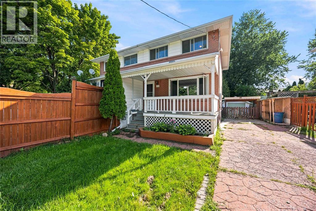 690 KEMBER AVENUE, Sarnia