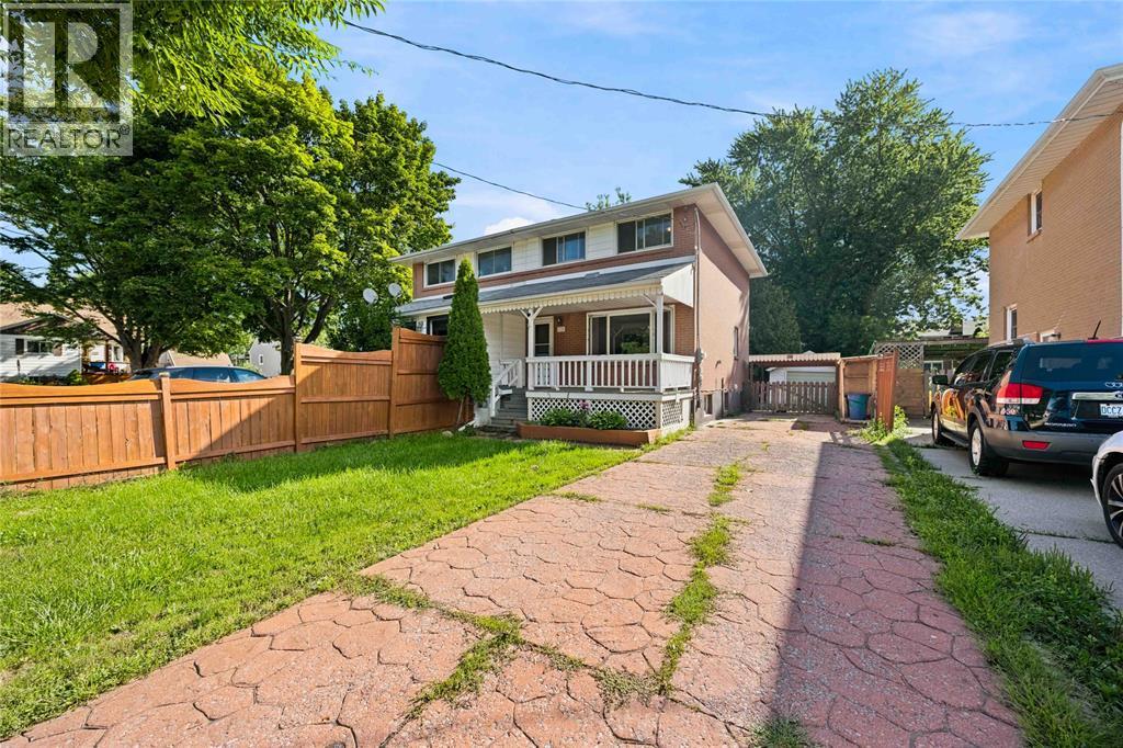 690 KEMBER AVENUE, Sarnia — photo 2