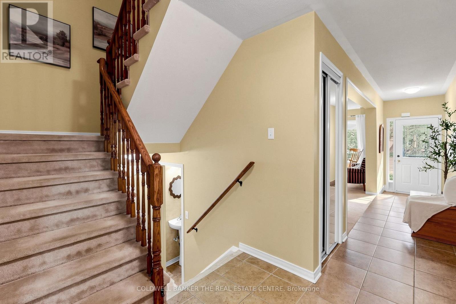 260 FLAGSTONE WAY, Newmarket (Woodland Hill) — photo 3