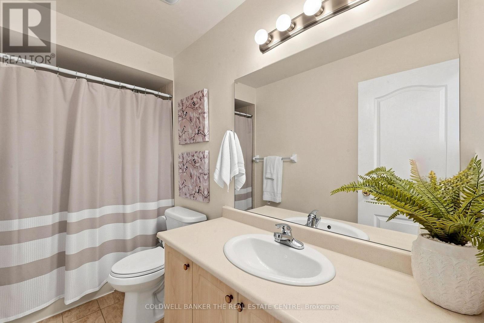 260 FLAGSTONE WAY - 32