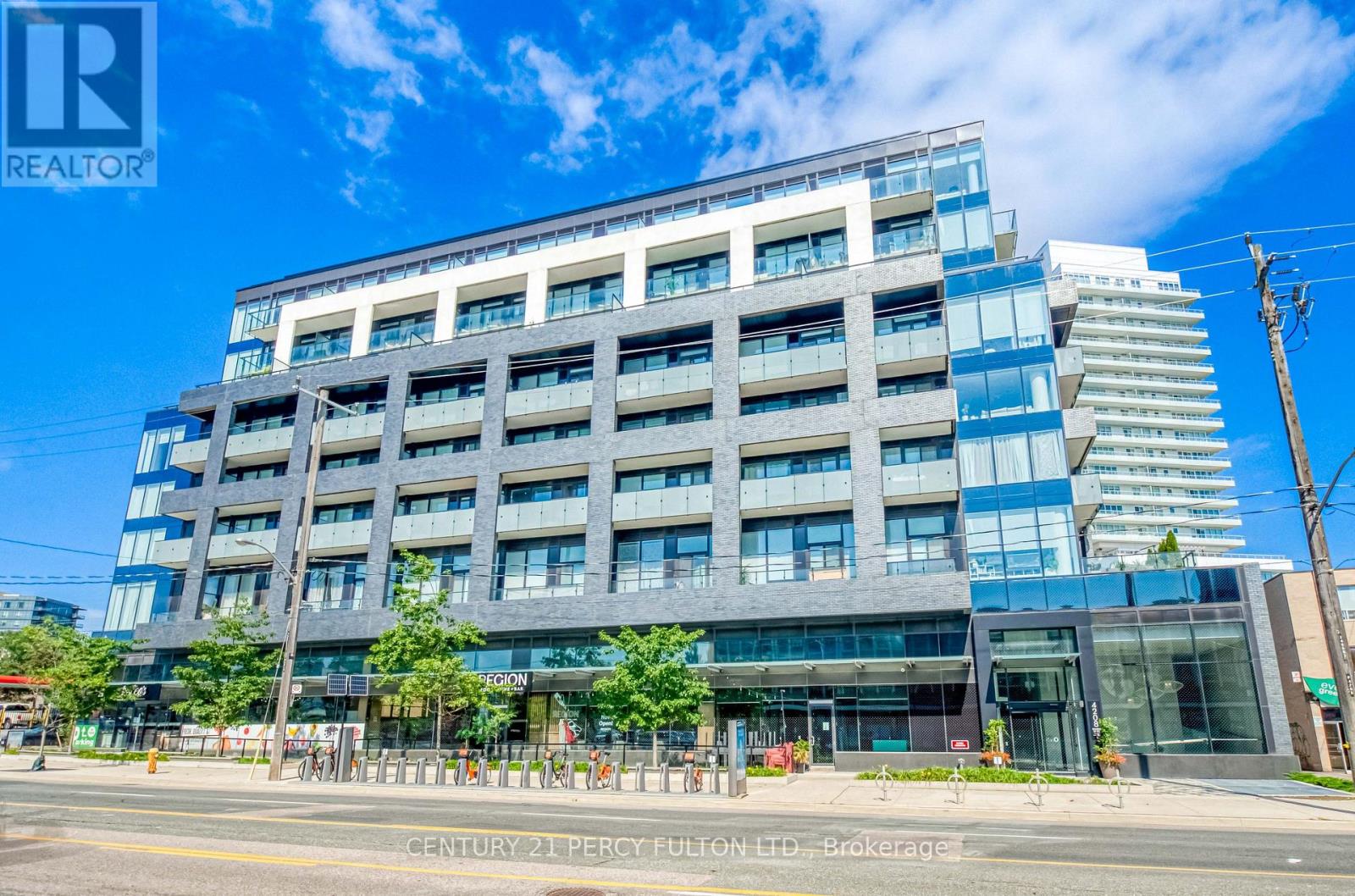Photo of 4208 Dundas Street